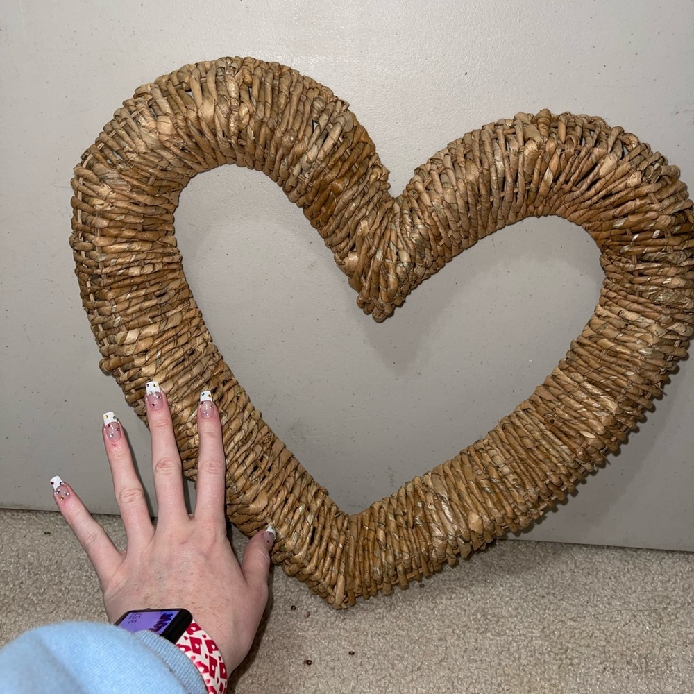 Valentine’s Day heart shaped wreath